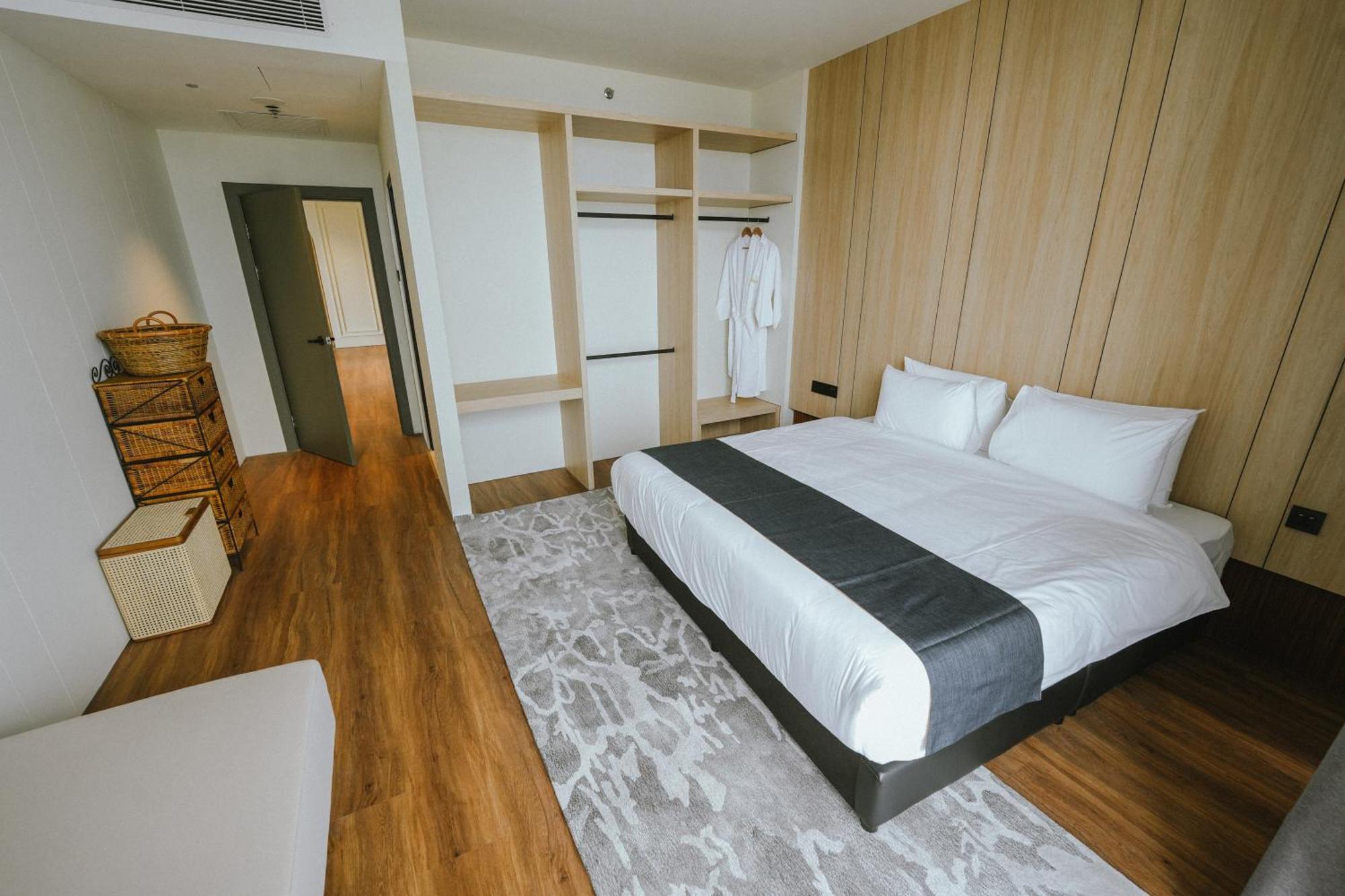 Roxy Beach Resort Sematan Екстер'єр фото
