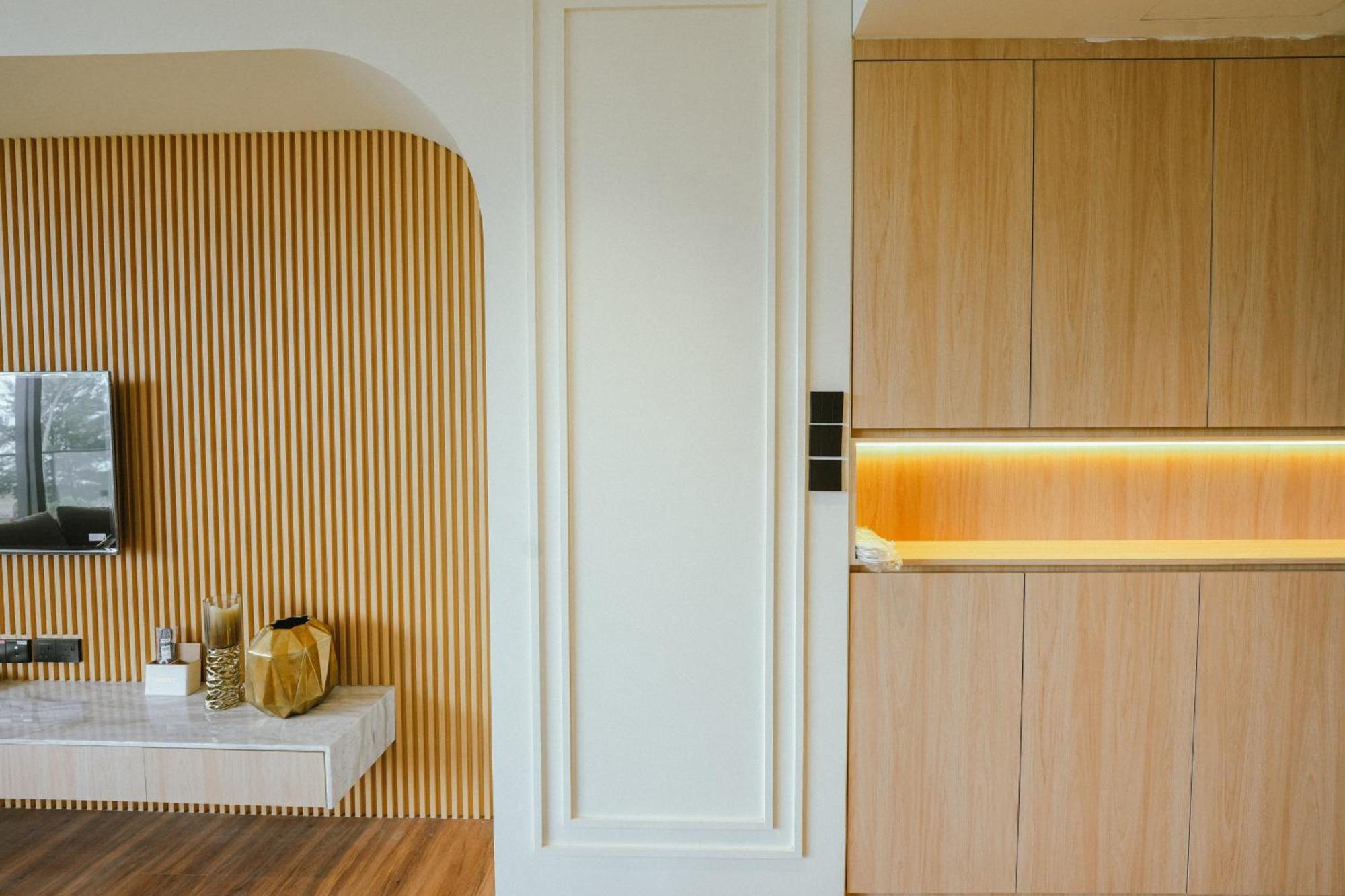 Roxy Beach Resort Sematan Екстер'єр фото